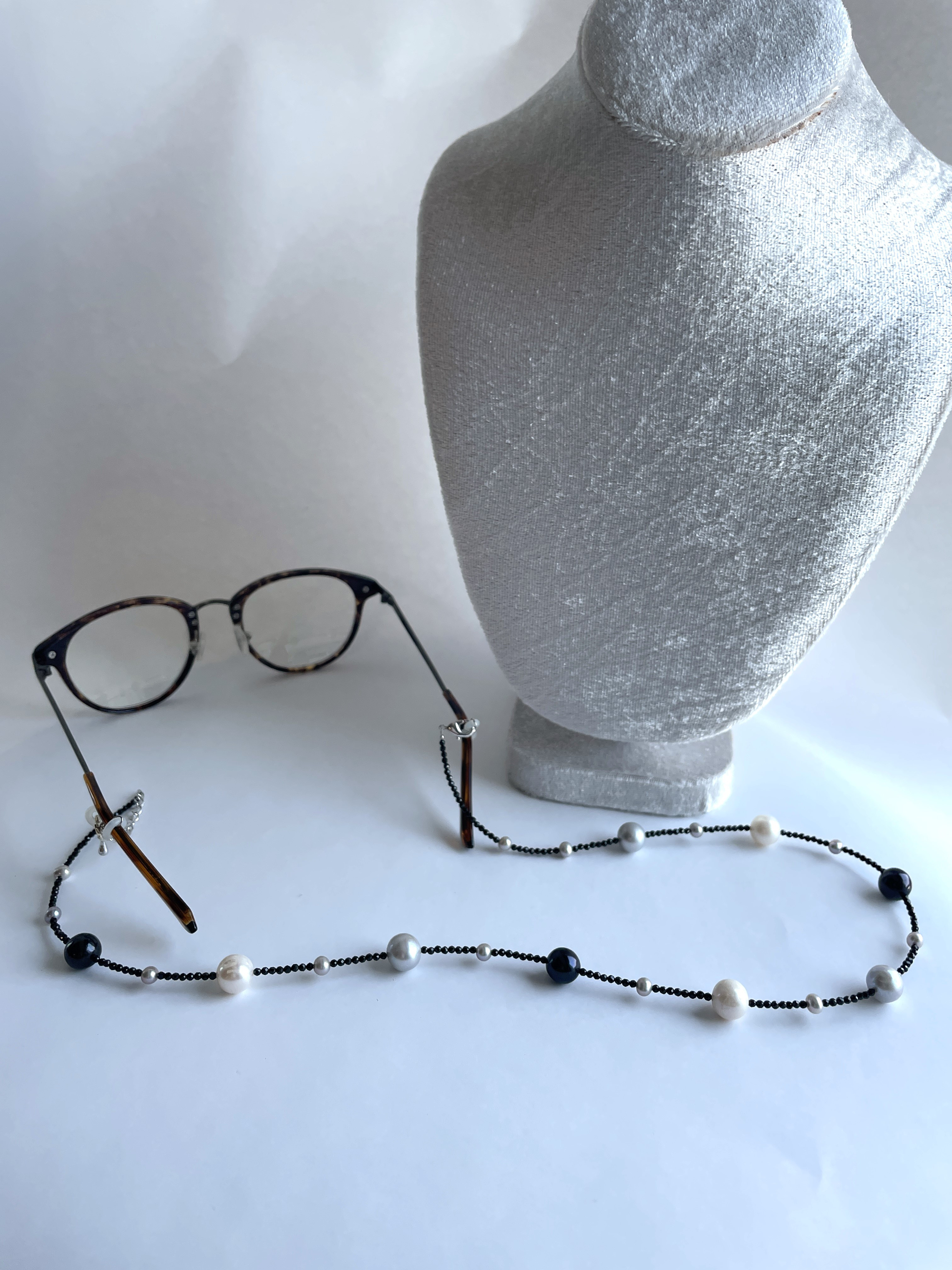 2WAY：メガネチェーン ネックレス 淡水パールとブラックスピネル