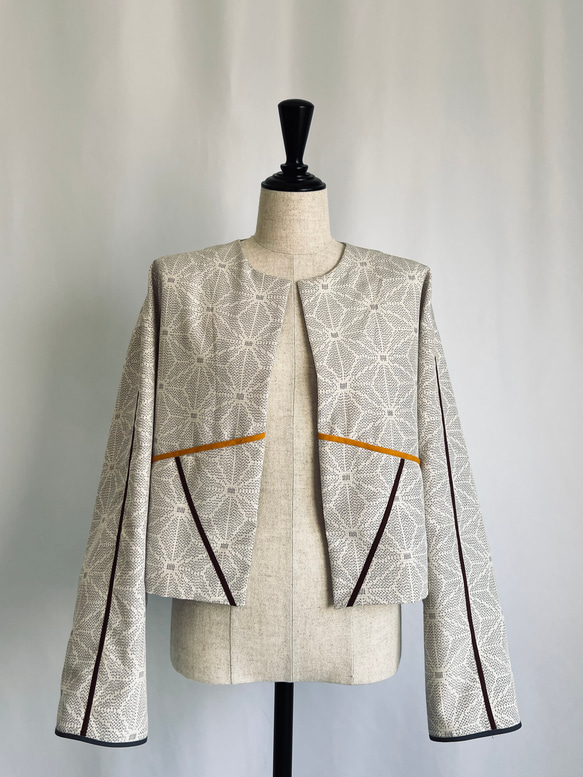 vintage kimono jacket 白紬のショートジャケット　ゆったりお袖 1枚目の画像