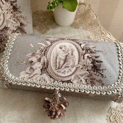 【送料無料】スペイン産トワルドジュイ天使のメダリオンの財布とポーチ★グレー 2枚目の画像
