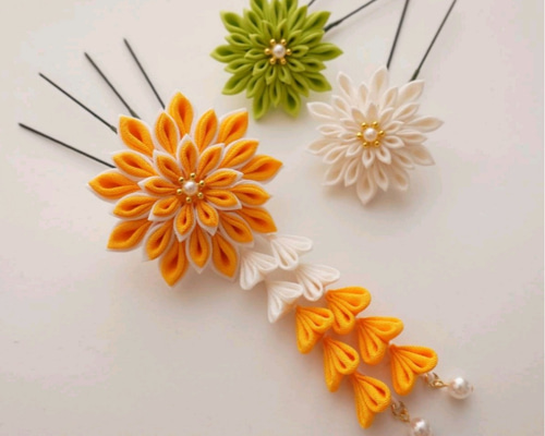 ピオニーさま専用 七五三髪飾りセット 山吹色×白色 大花ゴールド 二重7-17 ピオニーさま専用 七五三髪飾りセット 山吹色×白色 大花ゴールド