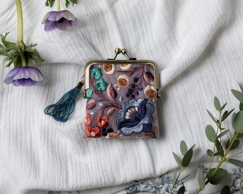 ヴィンテージビーズとインド刺繍の小物入れ 【M size】 がま口 Bon