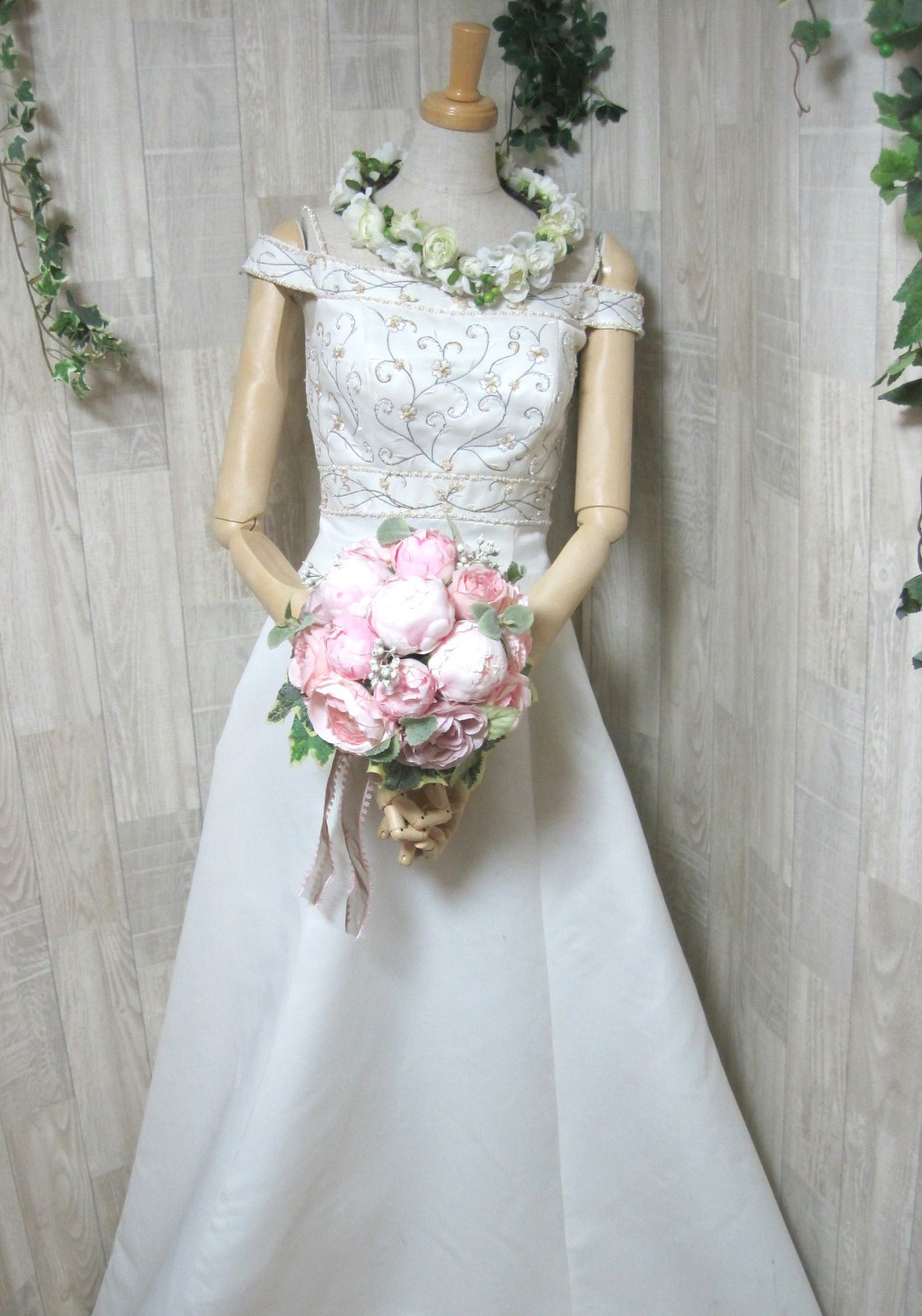 しゃくやくのクラッチブーケ♪ナチュラルブーケ♪ブートニア付き♪生花みたいに綺麗な造花です♪高品質なのに安い