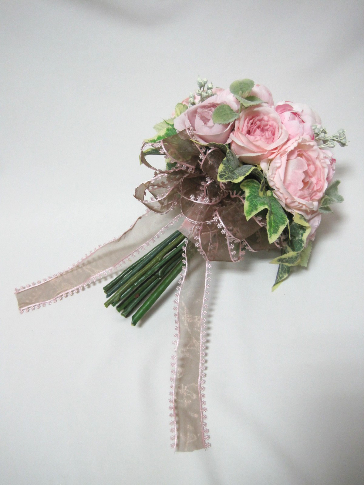 しゃくやくのクラッチブーケ♪ナチュラルブーケ♪ブートニア付き♪生花みたいに綺麗な造花です♪高品質なのに安い