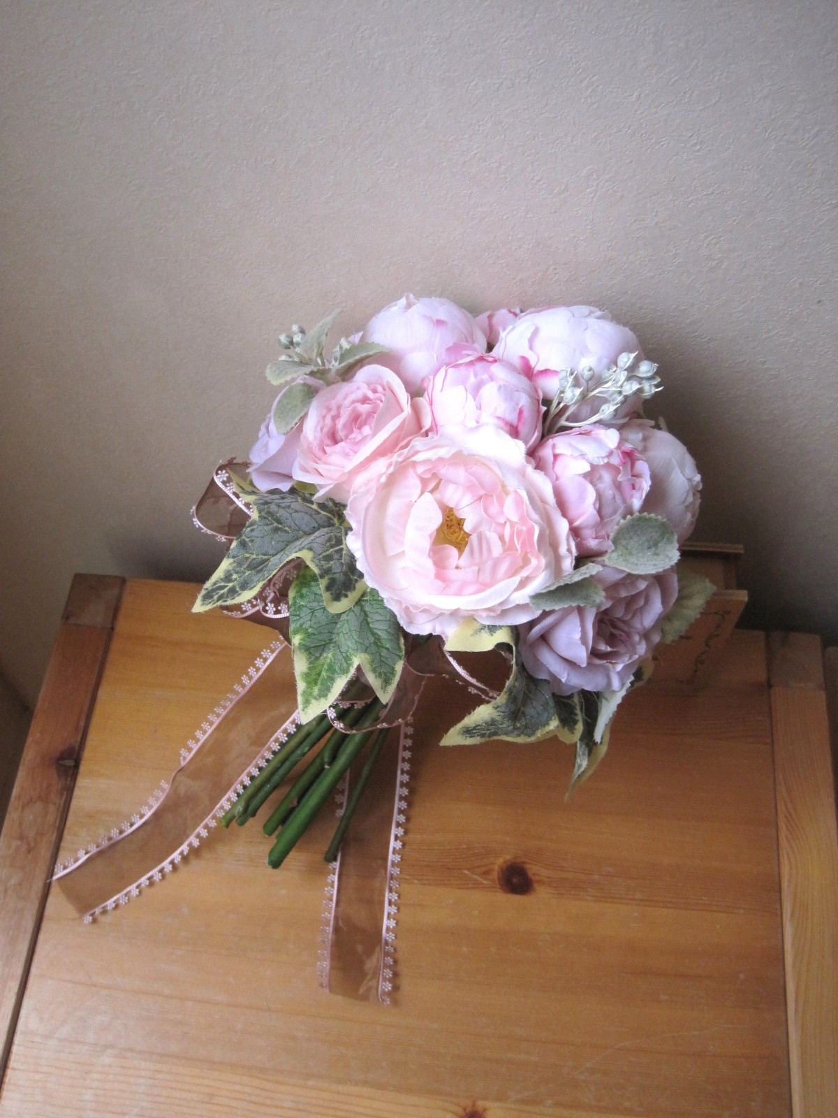 しゃくやくのクラッチブーケ♪ナチュラルブーケ♪ブートニア付き♪生花みたいに綺麗な造花です♪高品質なのに安い