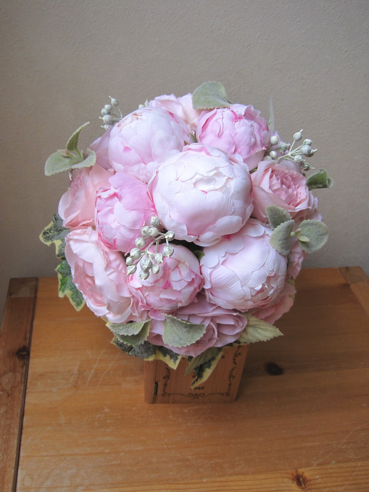 しゃくやくのクラッチブーケ♪ナチュラルブーケ♪ブートニア付き♪生花みたいに綺麗な造花です♪高品質なのに安い