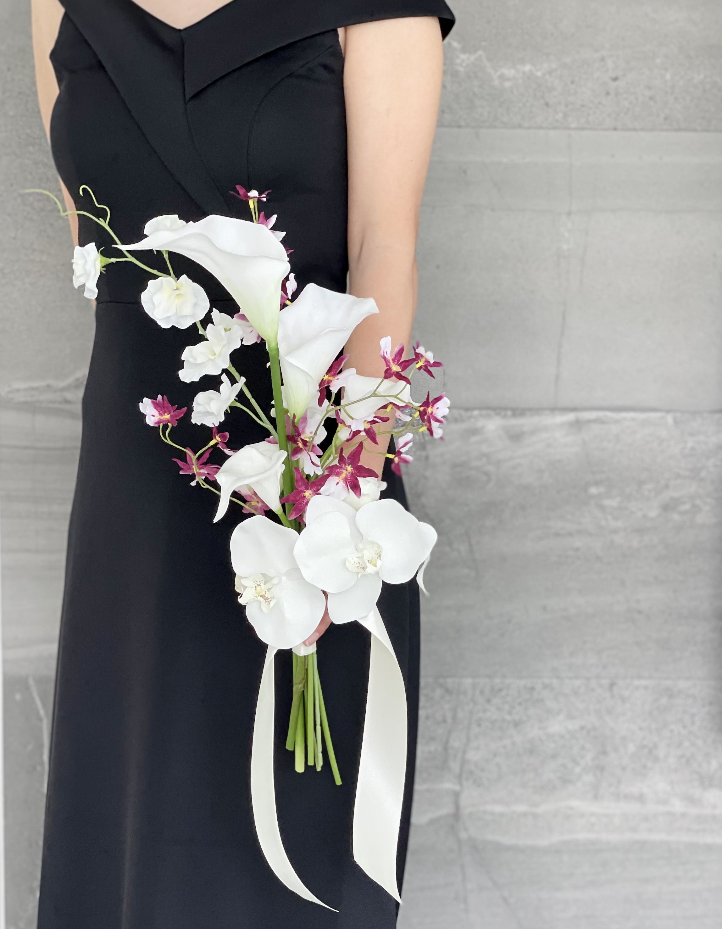 カラー胡蝶蘭♪アームブーケ ウェディングブーケ ブートニア付き