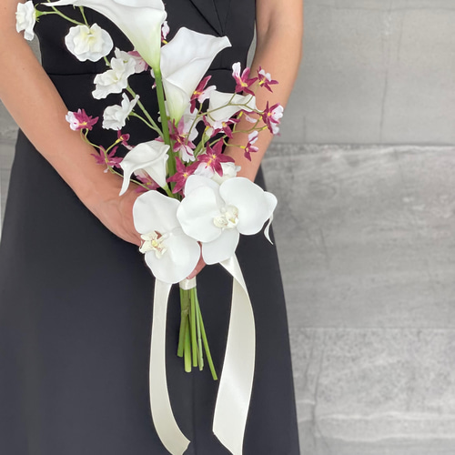 ウェディングブーケ　アームブーケ カラー胡蝶蘭♪アームブーケ ウェディングブーケ ブートニア付き