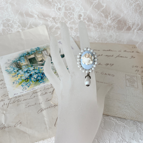 白薔薇カメオのリング(サックスブルー） 指輪・リング hanakabeads 