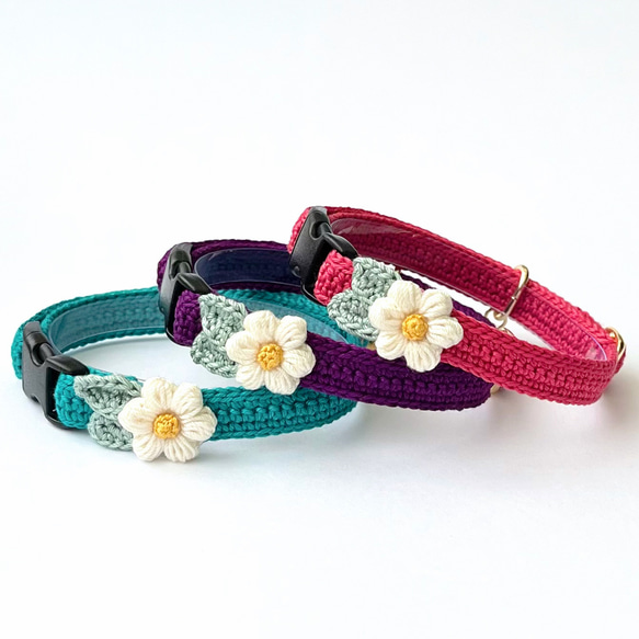 ぷっくりお花　ビビッド　猫さんにやさしい首輪【かぎ針編み　猫の首輪　猫　首輪　セーフティバックル　アジャスター】 1枚目の画像