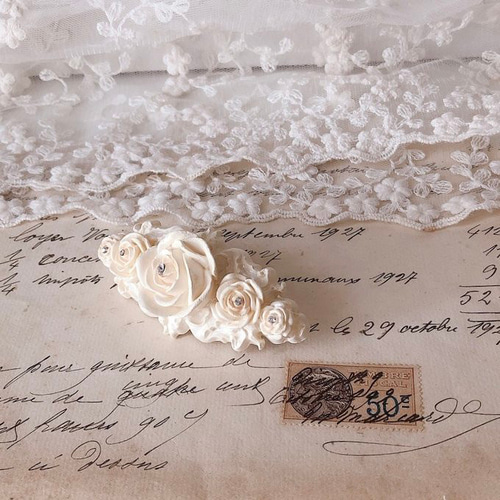 花柄デザインプレートバレッタ