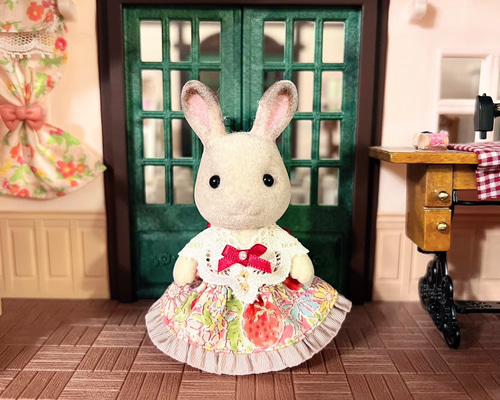 【ハンドメイド】シルバニア＊ワンピースセット＊女の子サイズ ハンドメイド】シルバニア＊ワンピースセット＊女の子サイズ