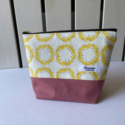 ミモザとピンク帆布生地のファスナーポーチ(白) 1枚目の画像