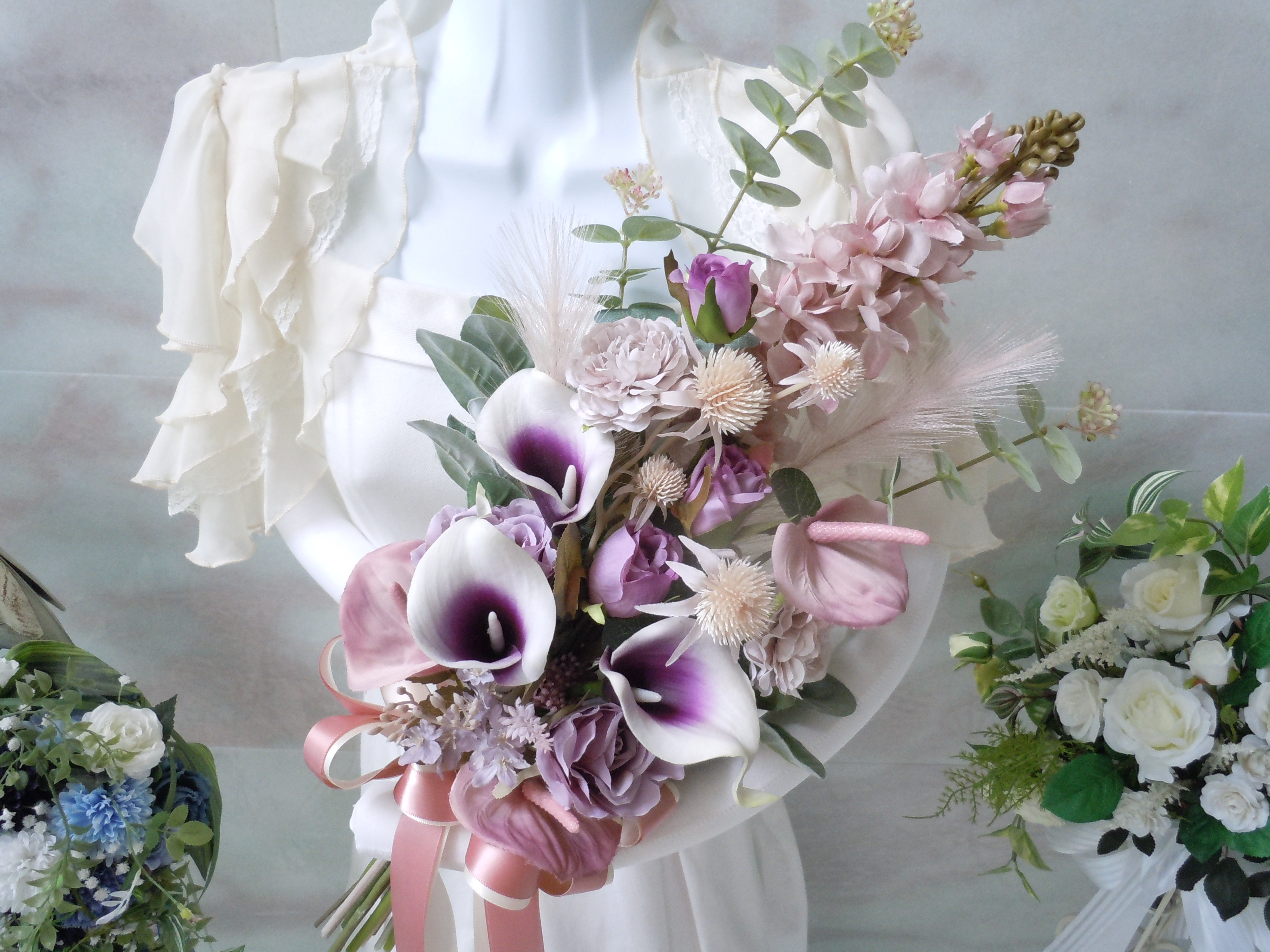 ◆アンスリウムとカラーの優雅なブーケ＊パープル◆モーヴカラー グレイッシュ アームブーケ ウエディングブーケ スモーキー