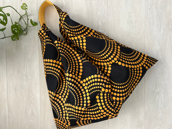 ◆110cmx100cm◆アフリカ生地　布　アフリカンファブリック　ワックスプリント　ハンドメイド　小物作り 8枚目の画像