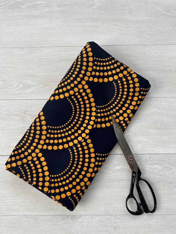 ◆110cmx100cm◆アフリカ生地　布　アフリカンファブリック　ワックスプリント　ハンドメイド　小物作り 1枚目の画像