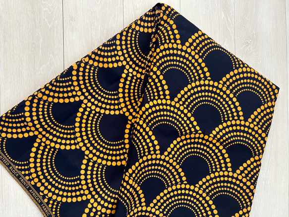 ◆110cmx100cm◆アフリカ生地　布　アフリカンファブリック　ワックスプリント　ハンドメイド　小物作り 3枚目の画像