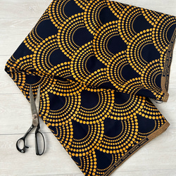 ◆110cmx100cm◆アフリカ生地　布　アフリカンファブリック　ワックスプリント　ハンドメイド　小物作り 2枚目の画像