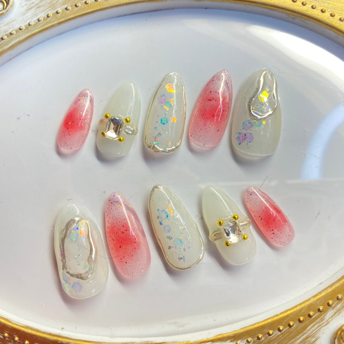 シアーホワイト奥行ホロピンクチークネイルチップ ネイルチップ（つけ