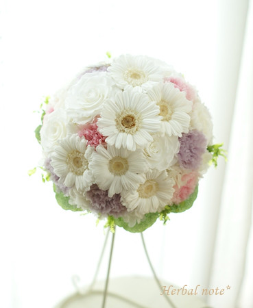 【受注制作＊ウェディングブーケ】PB-117｜プリザーブドフラワー｜ガーベラ　ホワイト　ローズ　ラウンドブーケ 17,500円
