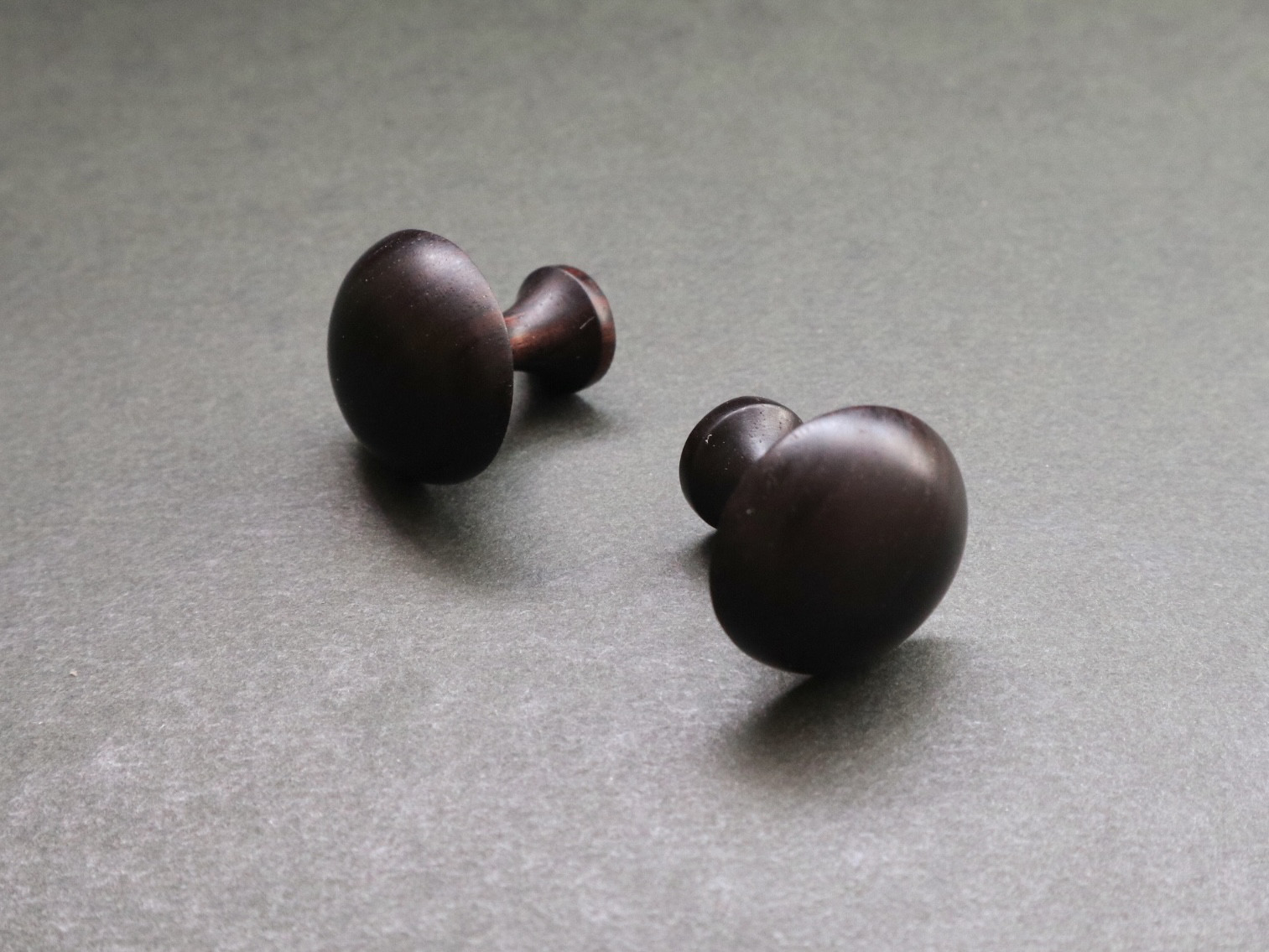 木製カフリンクス【moon】/アフリカンブラックウッド