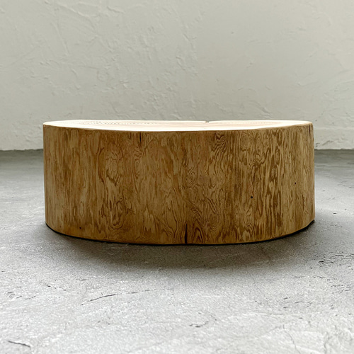 大きい杉の丸太 研磨・ワックス済 直径約30㎝ 厚さ10㎝ アウトドアや