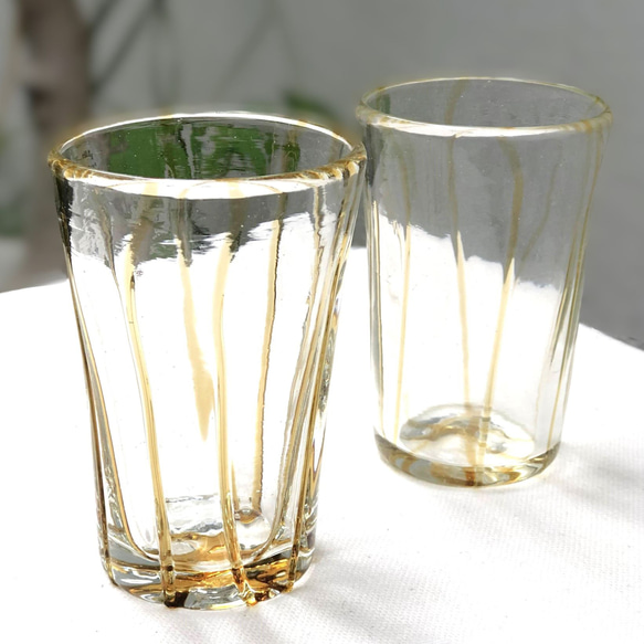 カラフルひとくちグラス【アンバー】　～ペルシャの手吹きガラス～ 2枚目の画像