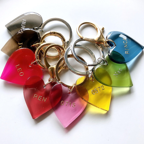 名入れ/言葉入れ無料】全12色 クリアカラー ハート キーホルダー M