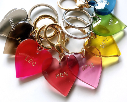 名入れ/言葉入れ無料】全12色 クリアカラー ハート キーホルダー M