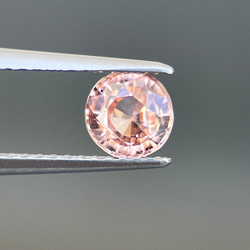 天然石ジルコンルース Natural Zircon 0.9ct 3枚目の画像