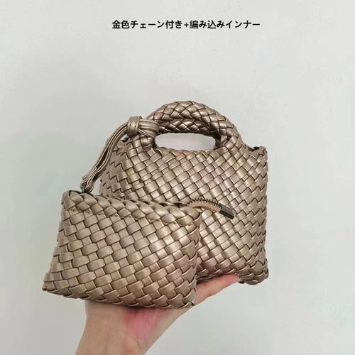 イントレチャートスタイルの】編み手作りのミニバッグ、ハンドル