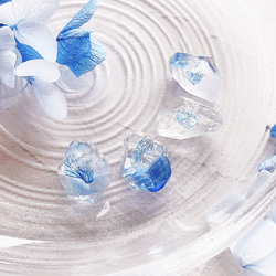 【 特集掲載 】 紫陽花 ブルー 琥珀糖 ピアス イヤリング 4点セット 金属アレルギー対応 3枚目の画像