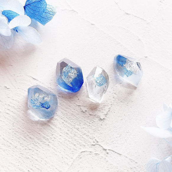 【 特集掲載 】 紫陽花 ブルー 琥珀糖 ピアス イヤリング 4点セット 金属アレルギー対応 4枚目の画像