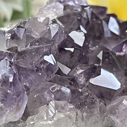 カコクセナイト内包✨  アメジスト　紫水晶　クラスター 原石　ラフストーン 3枚目の画像