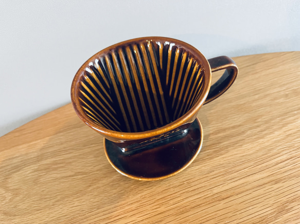 国産の古いコーヒードリッパー　カリタ Kalita コーヒー ドリッパー 陶器製 102-ロト(2~4人用) 2枚目の画像