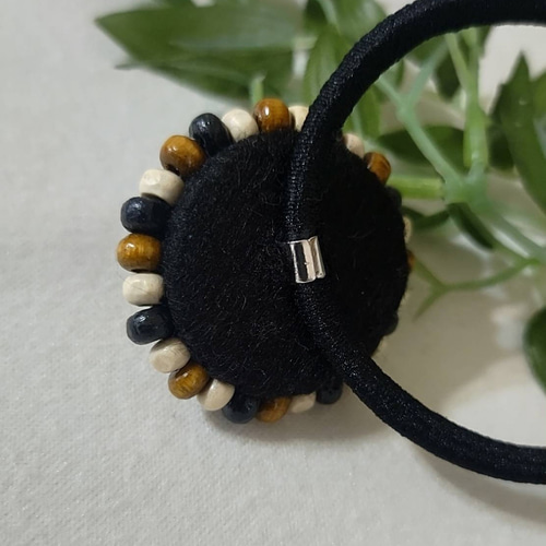Natural＊ウッドビーズ ビーズ刺繍ヘアゴム ヘアゴム waka.m