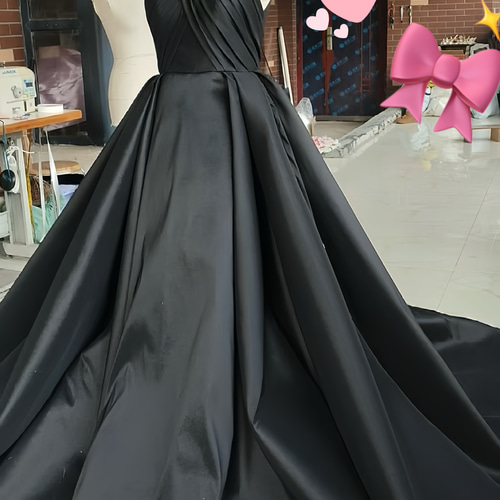 見逃さないで！黒 高級サテン ホルターネック 胸フリル ノースリーブ  