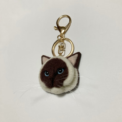 羊毛フェルト 猫キーホルダー シャム猫 2枚目の画像