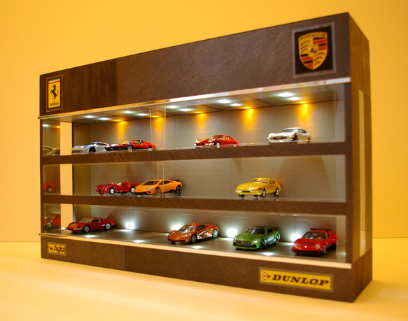 1/64展示30台可・3層式ブラウン梨地・ディスプレーBOX / LED25灯 1/64展示30台可・3層式ブラウン梨地・ディスプレーBOX / LED25灯