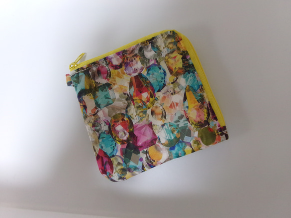 リバティ・アレクサンドラ パスケース付きハーフウォレット L字  