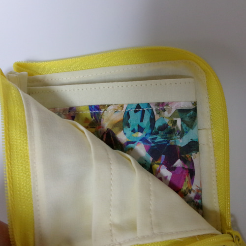 リバティ・アレクサンドラ パスケース付きハーフウォレット L字  