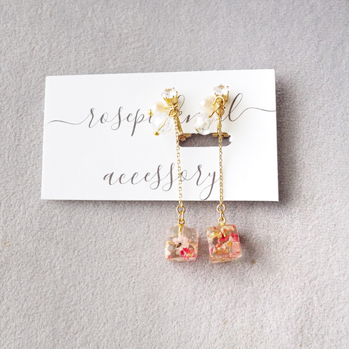 ドライフラワー 押し花 レジン 揺れるピアス イヤリング 大人