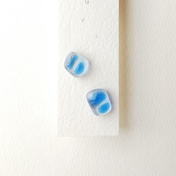 ガラスのひと粒ピアス　【ボーダー】　サージカルステンレス　個性的　涼しげ　ブルー　青 8枚目の画像