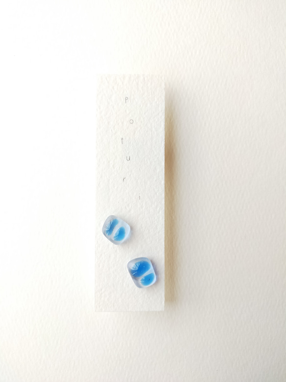 ガラスのひと粒ピアス　【ボーダー】　サージカルステンレス　個性的　涼しげ　ブルー　青 9枚目の画像