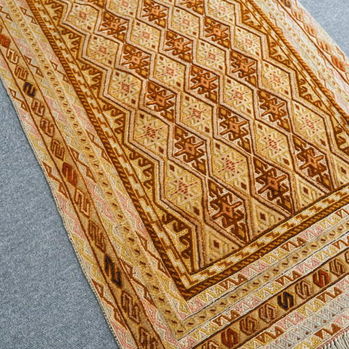 アフガニスタンマシュワニキリム 手織り絨毯size:115㎝ × 76cm