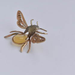 ハニーオパールの蜂さんbrassピアス～1匹～ 6枚目の画像