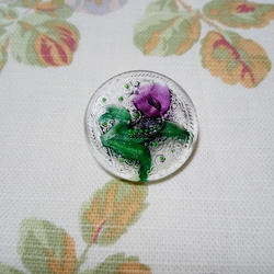 チェコの職人ガラスボタン　紫のチューリップ 1枚目の画像