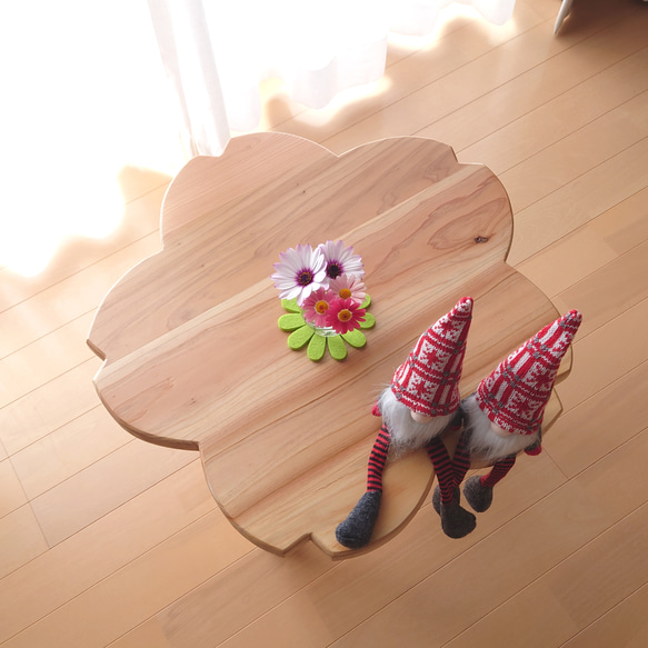 さくら・桜型 ミニ テーブル 可愛い かわいい 木工 家具 木テーブル 3枚目の画像