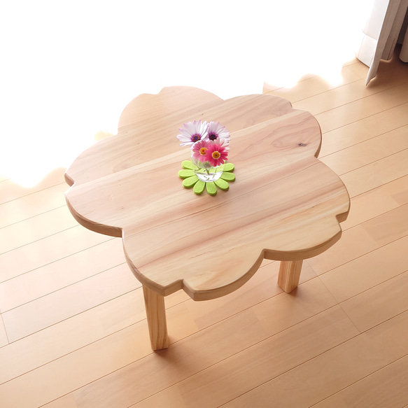 さくら・桜型 ミニ テーブル 可愛い かわいい 木工 家具 木テーブル 1枚目の画像