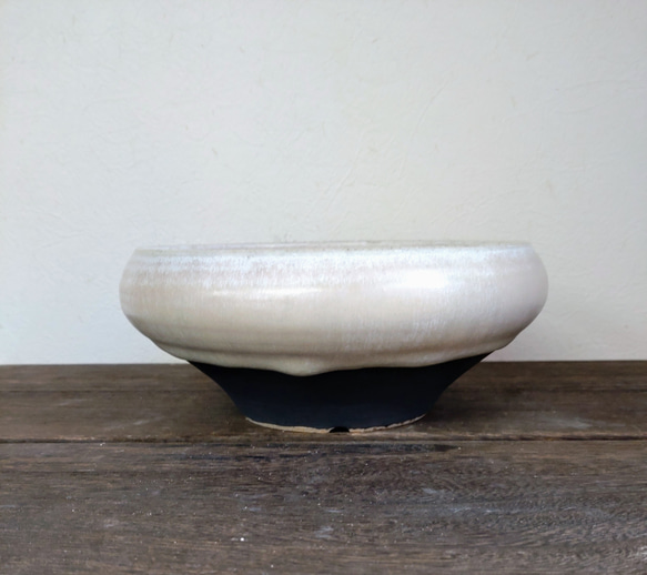 陶器の植木鉢　「生成り」＋「黒」 Мサイズ 3枚目の画像