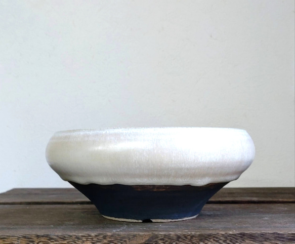 陶器の植木鉢　「生成り」＋「黒」 Мサイズ 2枚目の画像